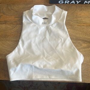 ALO HIGH NECK TOP